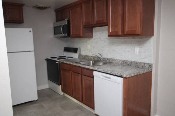 426 Park Manor Pl #426 - Photo 4 of 7