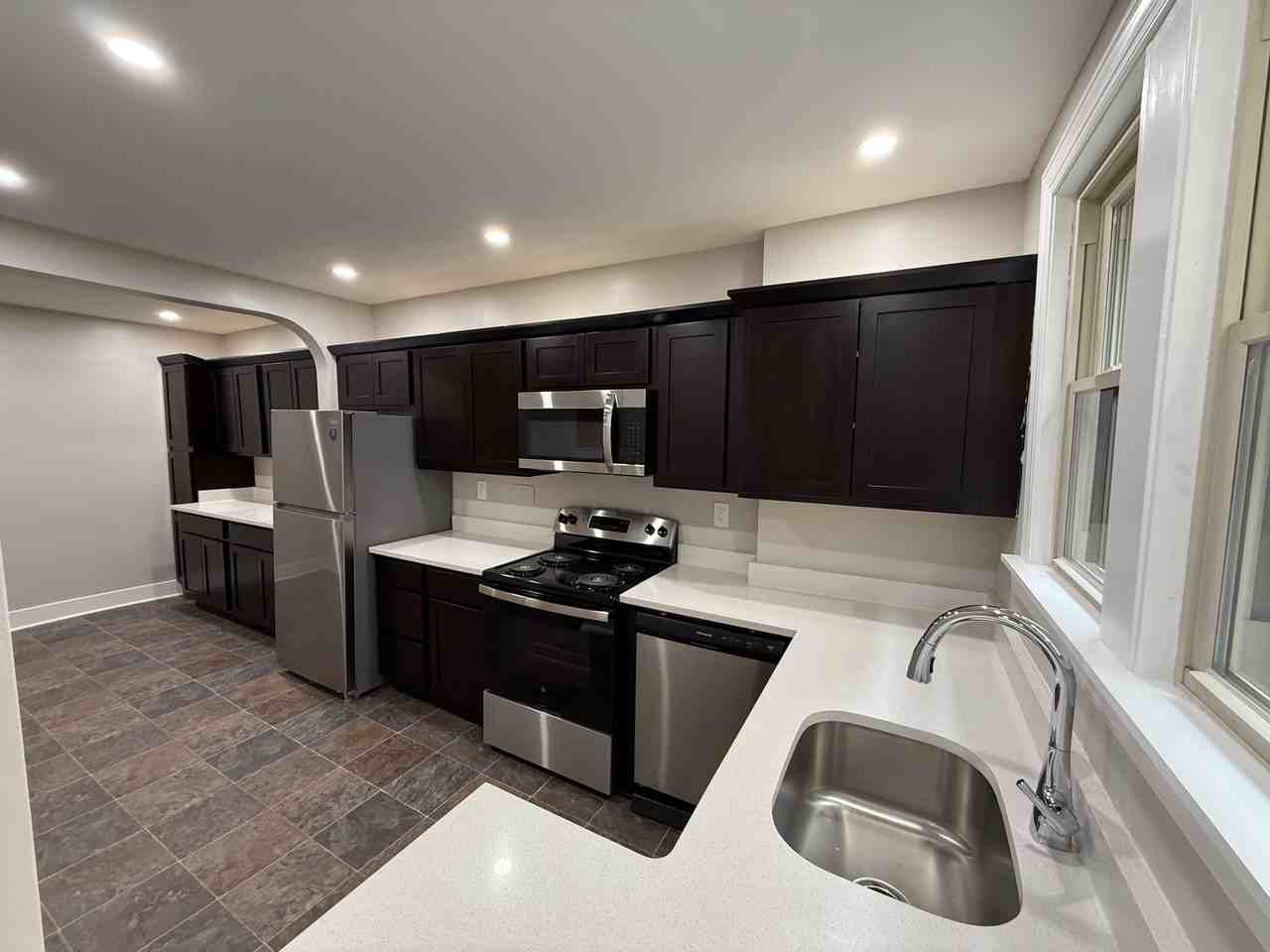 2707 Tilbury Ave #2707 - Photo 4 of 11