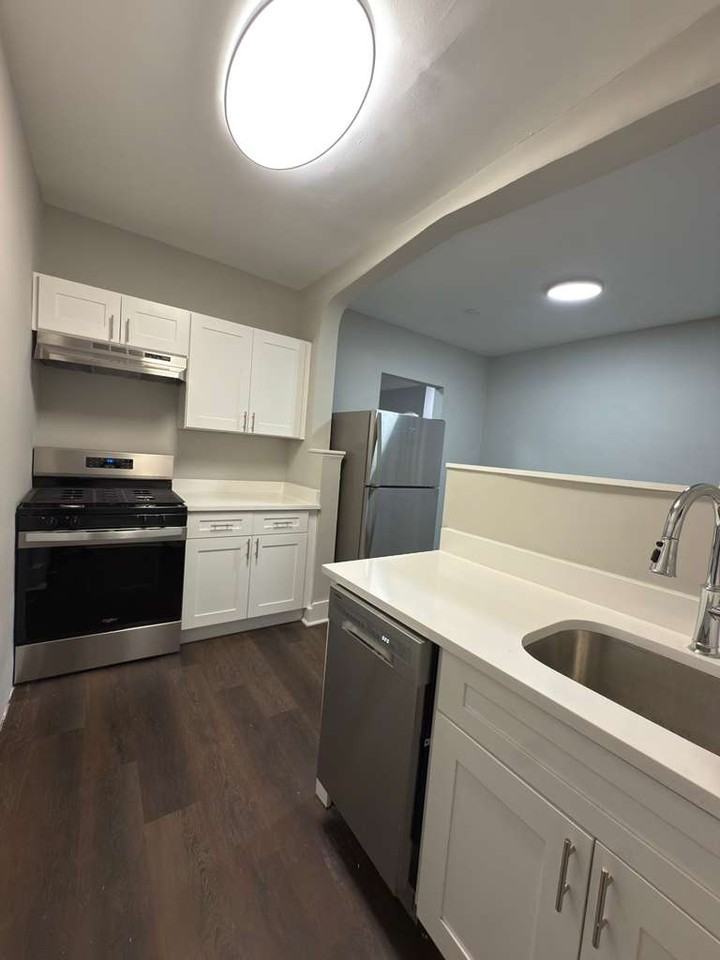 7422 N Damen Ave #7422-2G - Photo 2 of 50