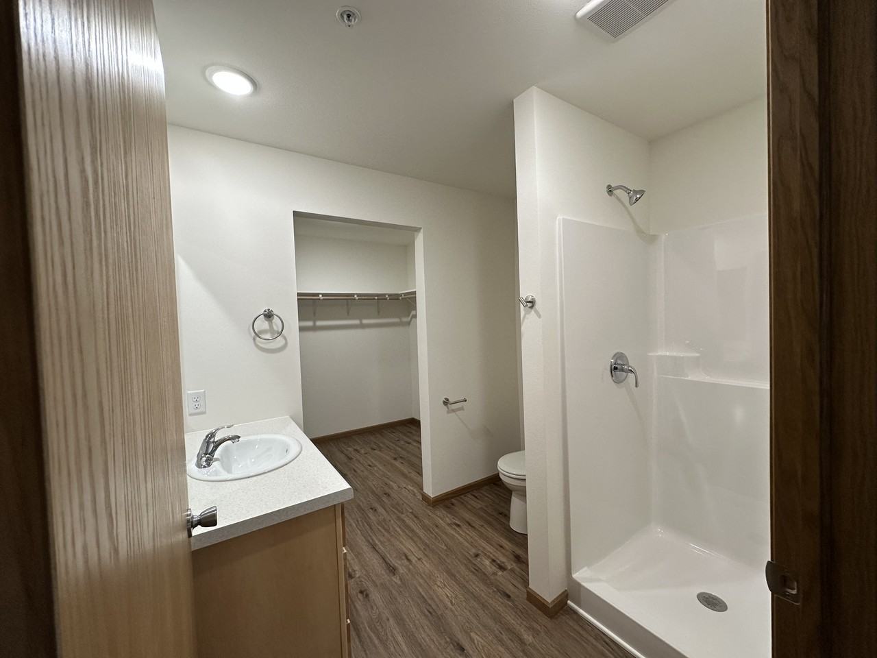 Peterson Dr #602 - Photo 4 of 10