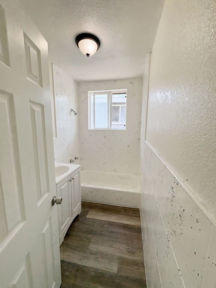 6328 Fishburn Avenue - Photo 3 of 8