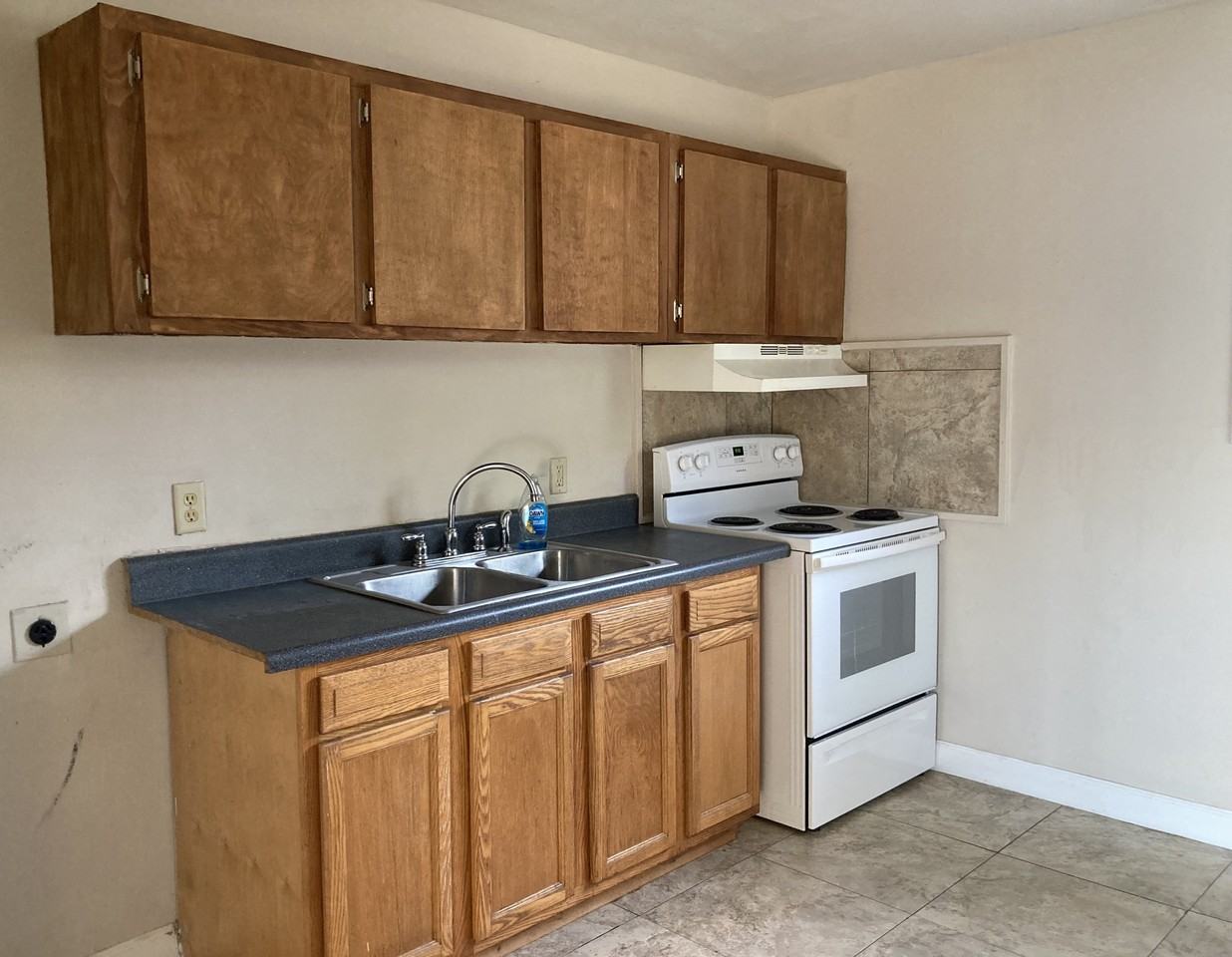 129 Congress Street #C - Photo 5 of 28