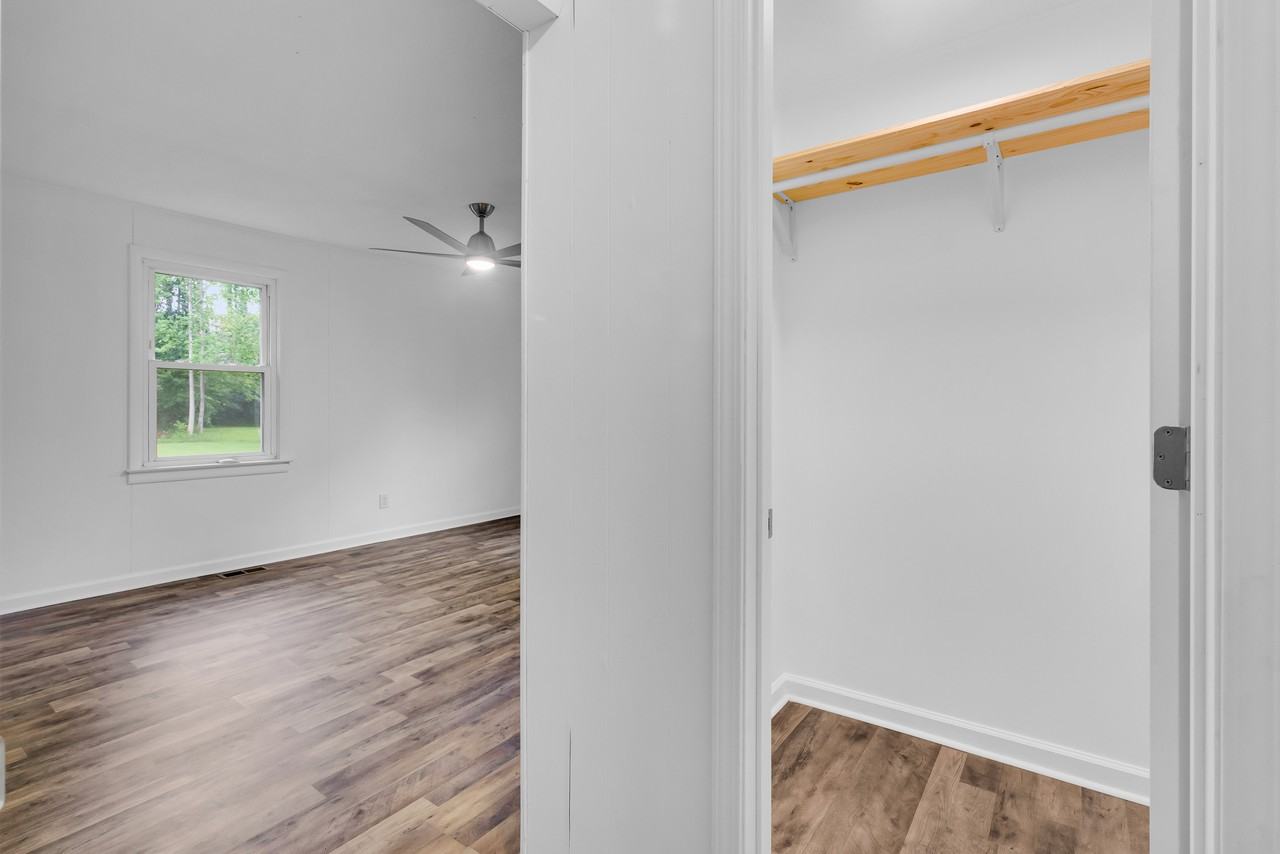 300 Battleground Ave #1 - Photo 3 of 44
