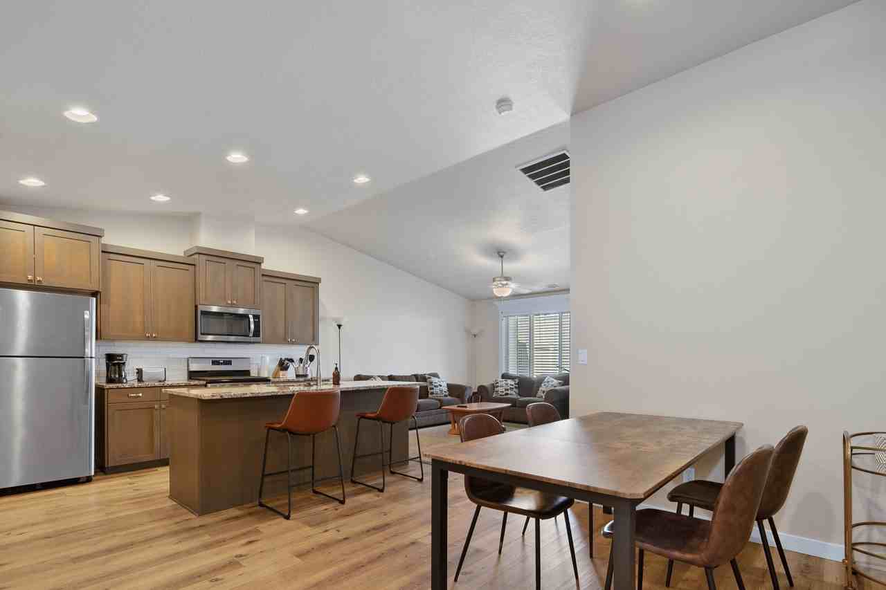 1824 E Ringneck St #1 - Photo 3 of 19