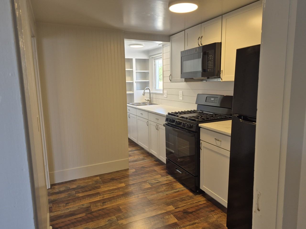 547 Mclean Rd #1 - Photo 4 of 9