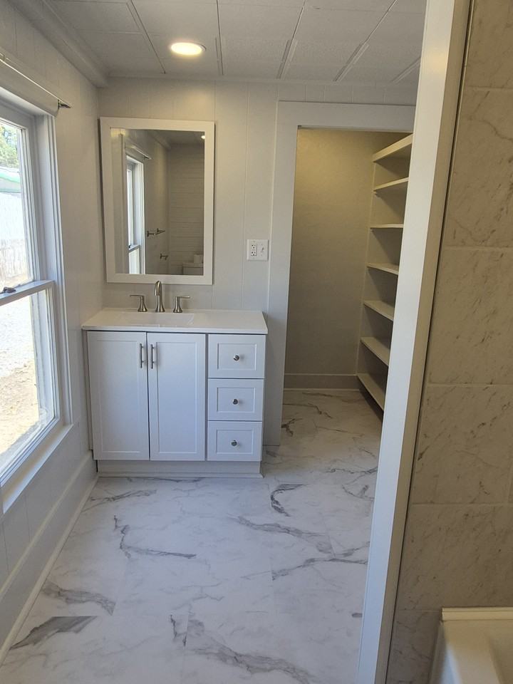 547 Mclean Rd #1 - Photo 5 of 9