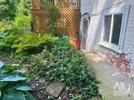 featured image of 709 Park St #1