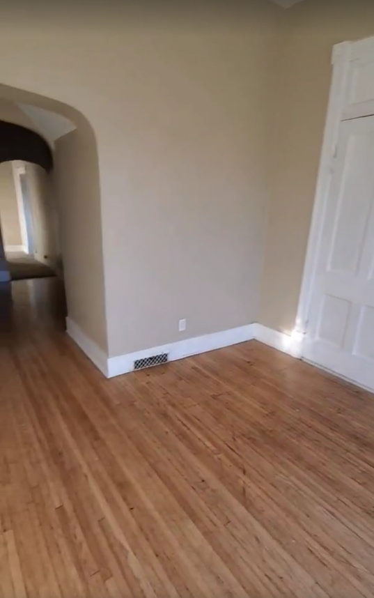 517 Avenue G #517LOWER - Photo 2 of 14