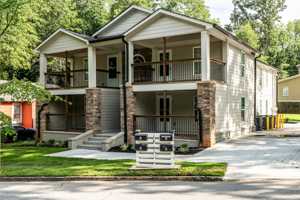 featured image of 1861 Lyle Ave #2