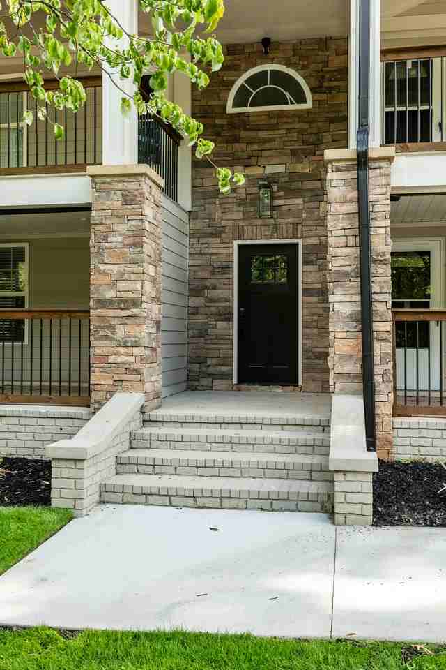 1861 Lyle Ave #2 - Photo 2 of 11