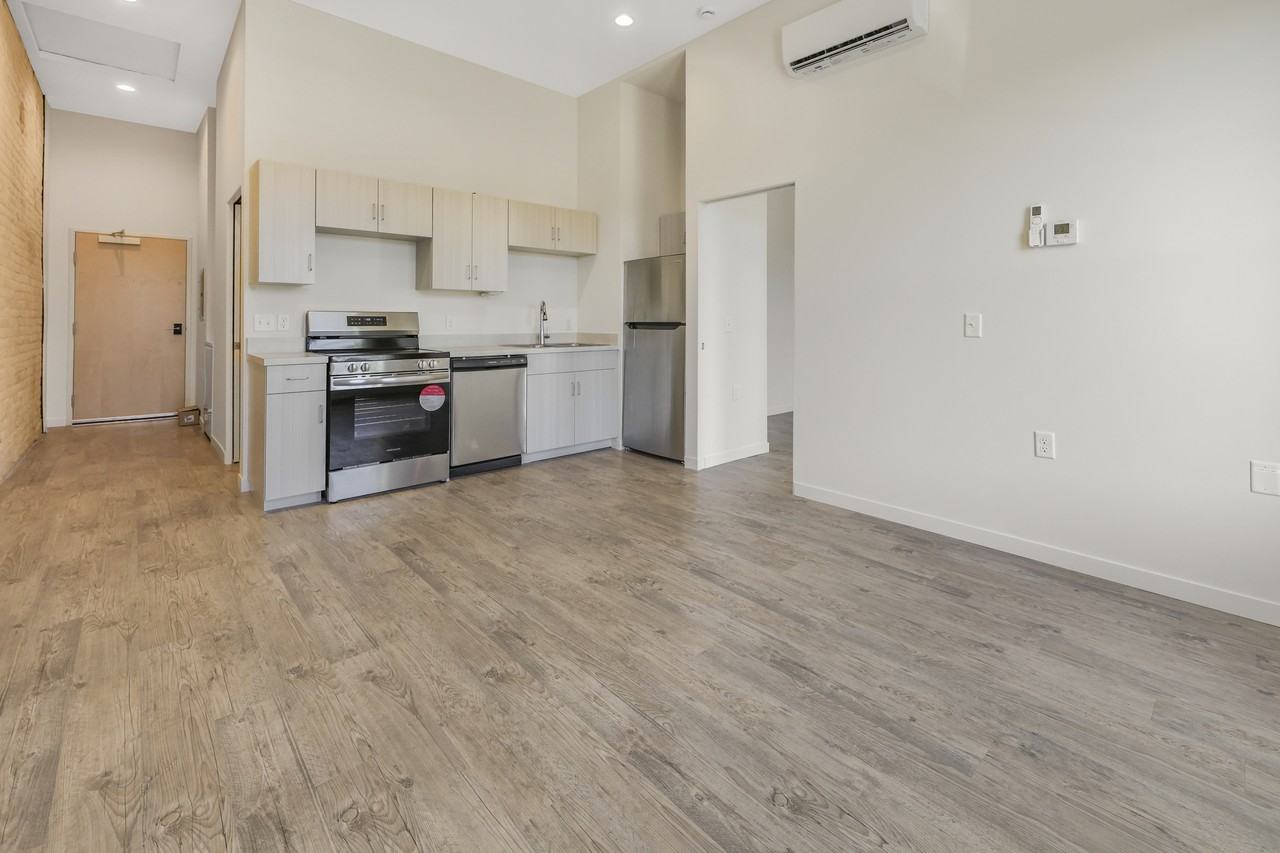 225 North Sibley Avenue #1 - Photo 3 of 8