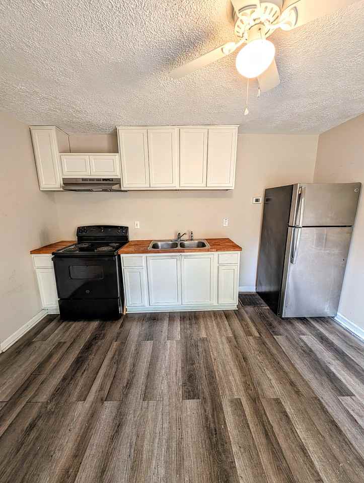 2955 1st Avenue Southwest #1 - Photo 3 of 6