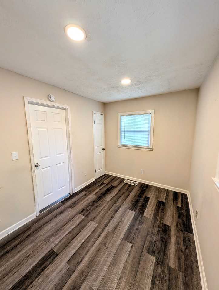 2955 1st Avenue Southwest #1 - Photo 5 of 6