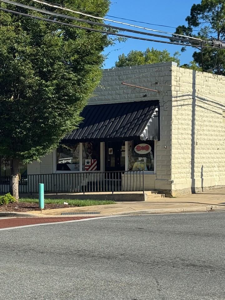 102 W Virginia Ave #1 - Photo 3 of 8