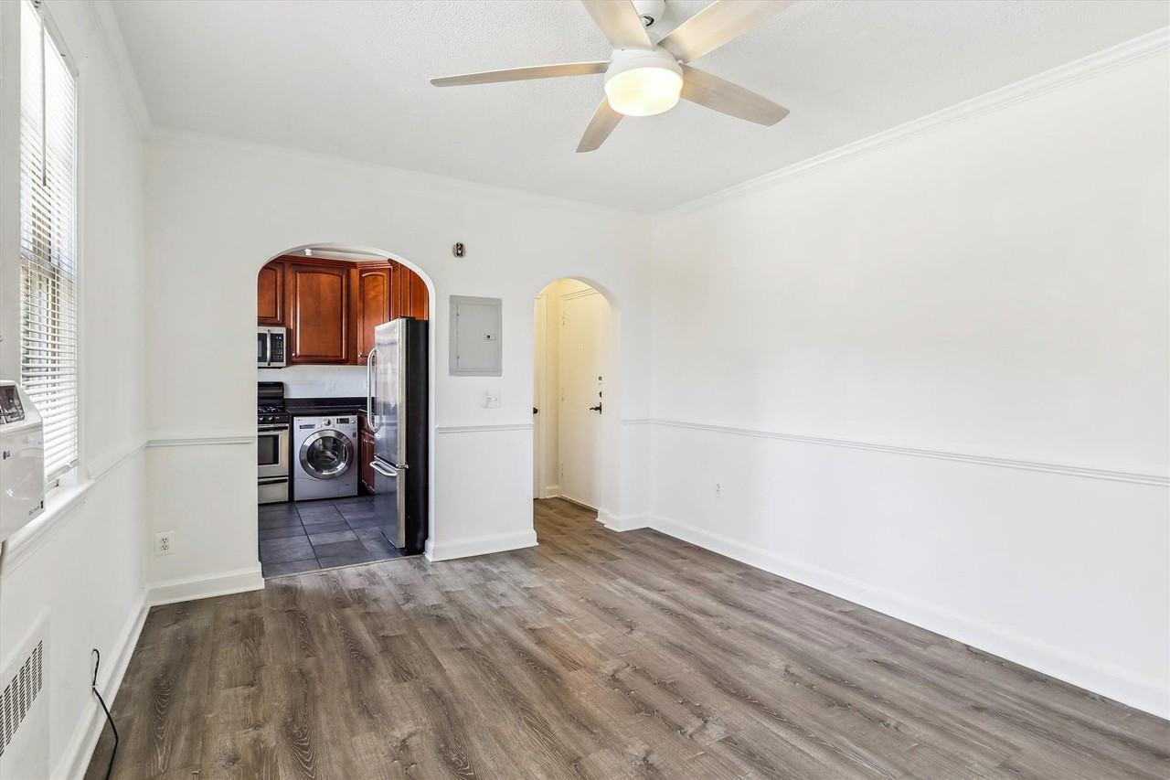 3028 Wisconsin Ave Nw #405