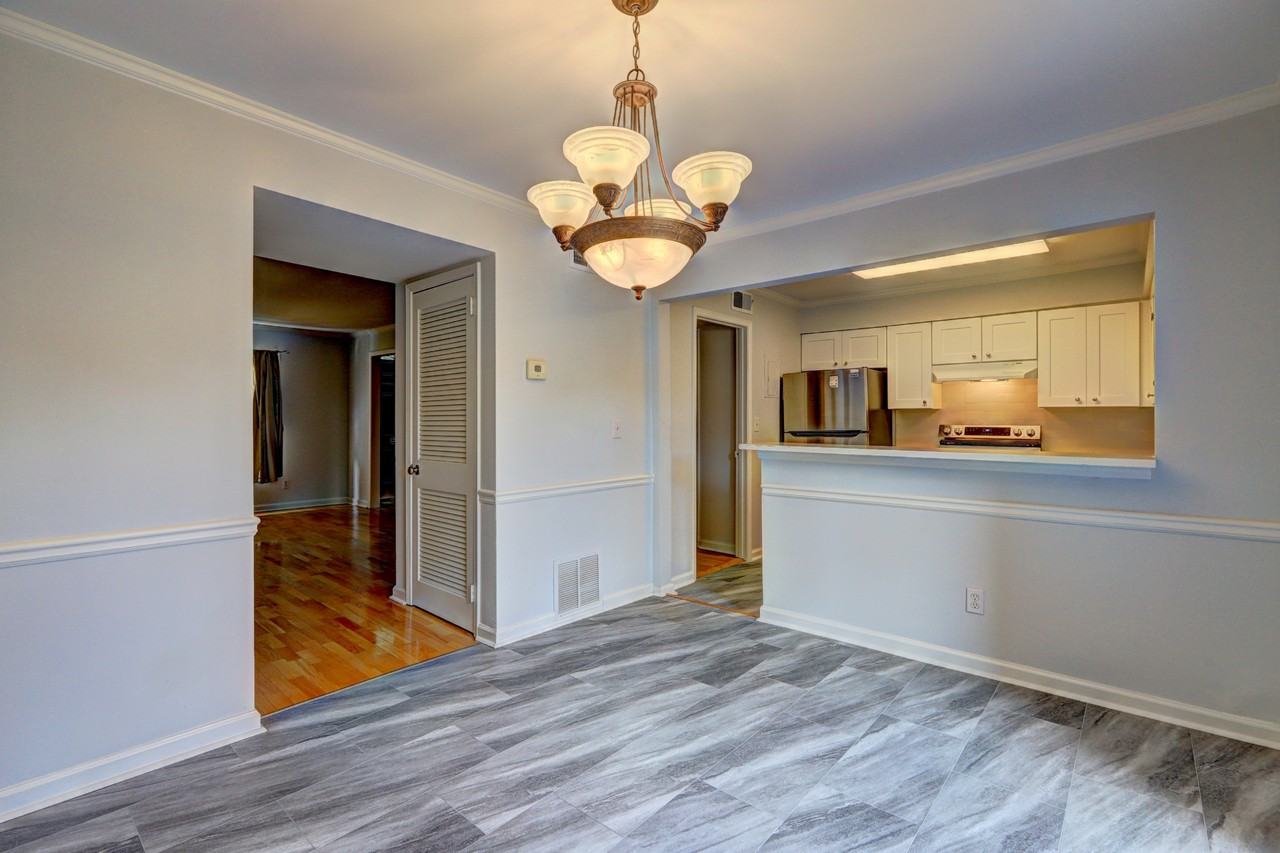 6520 6520 Roswell RoadUnit 60 #60 - Photo 4 of 33