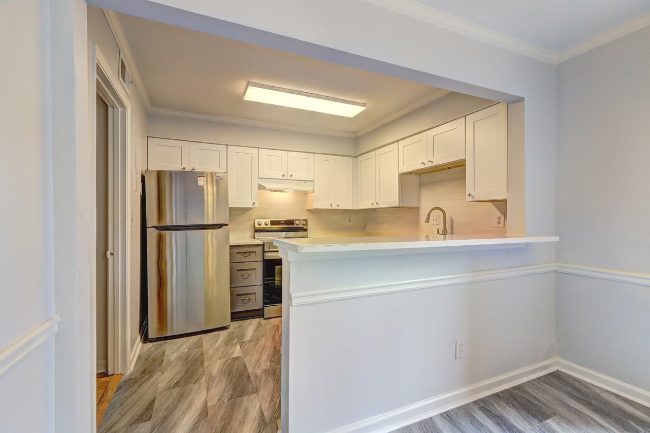 6520 6520 Roswell RoadUnit 60 #60 - Photo 5 of 33