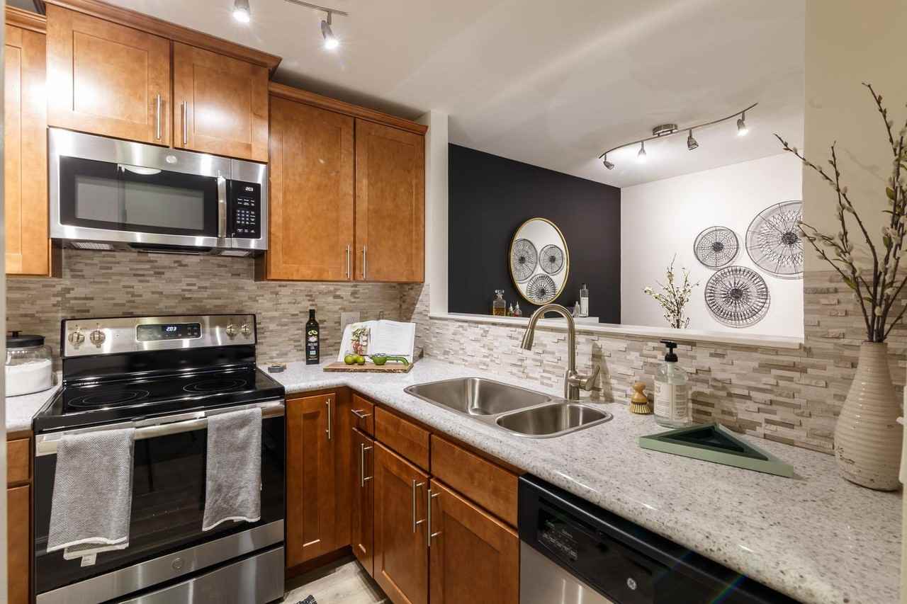 East Green Briar Drive #3835 - Photo 5 of 26