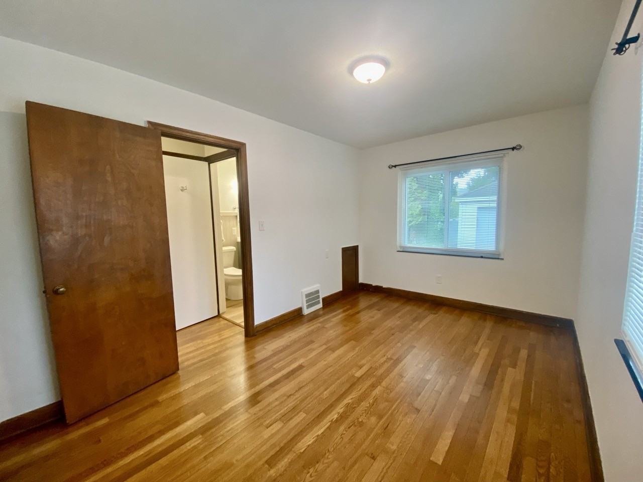 1091 North Main Street #1091 - Photo 7 of 10