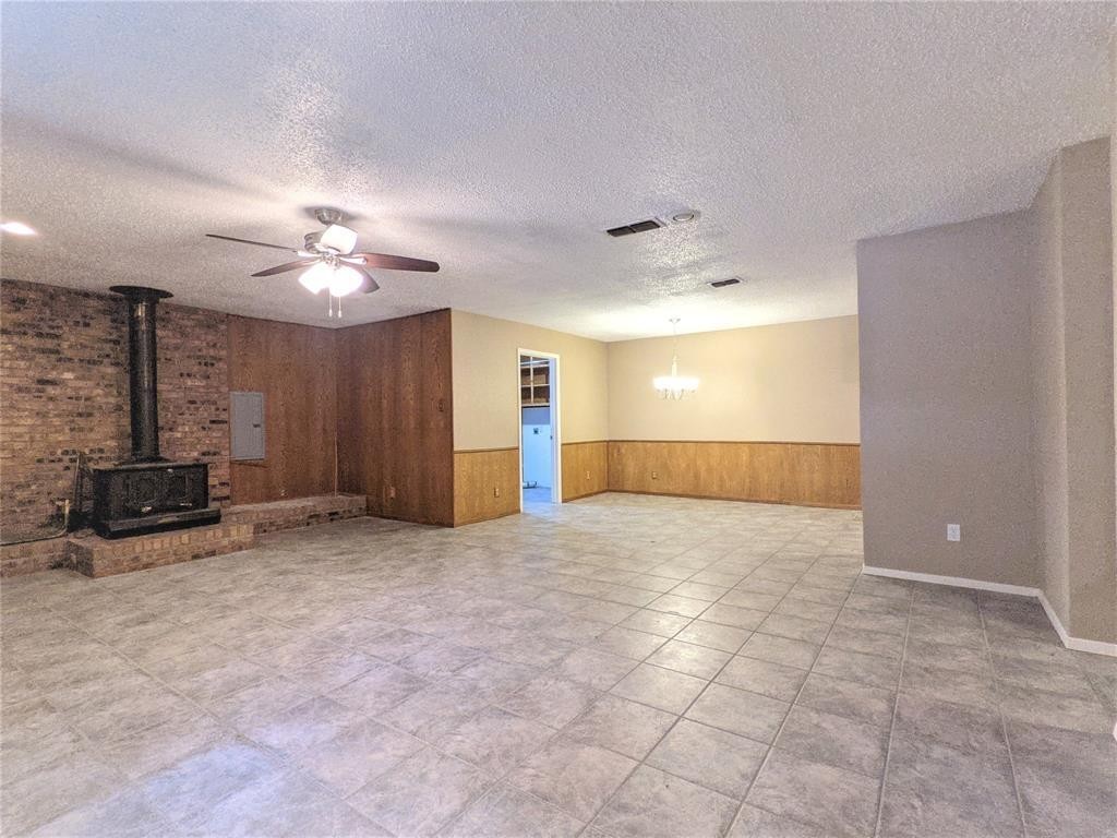 134 Bellaire Dr - Photo 3 of 12