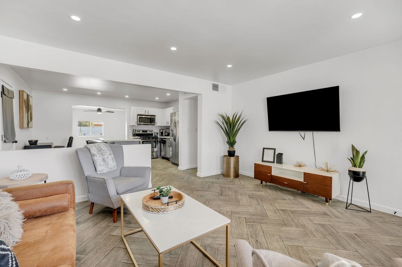 7823 East Culver Street #1 - Photo 5 of 50