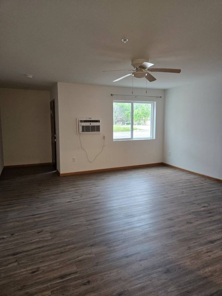 617 S Fond Du Lac Ave #617D - Photo 4 of 10