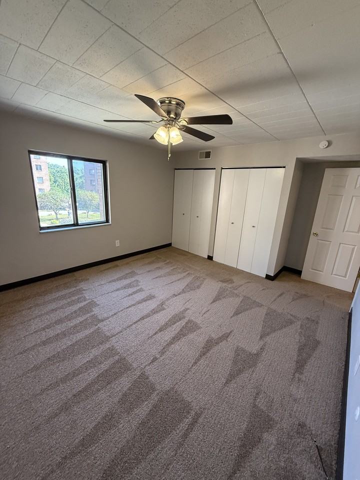 3910 3910 OLD WILLIAM PENN HIGHWAYAPT 135 #135 - Photo 2 of 7