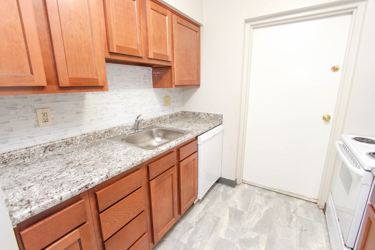 258 Elliott Road #258 - Photo 4 of 9