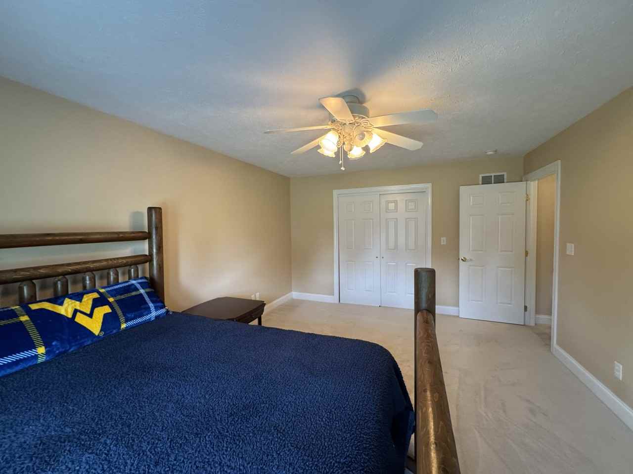 400 Saint Andrews Dr #1 - Photo 5 of 24