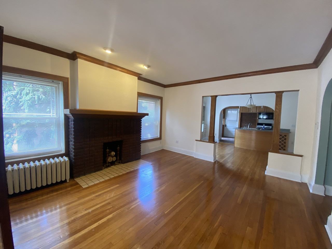 2549 Kenilworth Rd #1 - Photo 7 of 36