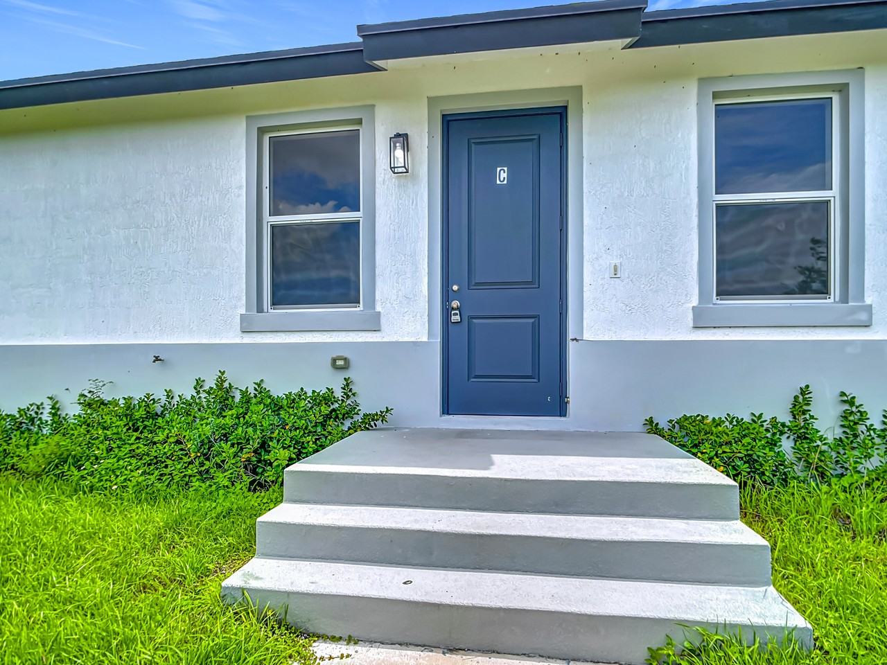 260 Rotonda Boulevard West #1 - Photo 4 of 30