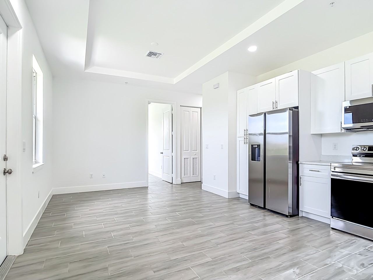 260 Rotonda Boulevard West #1 - Photo 6 of 30