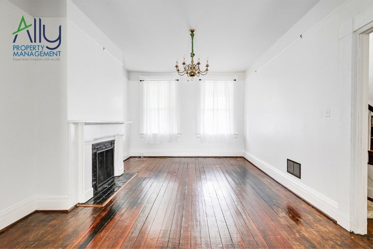 2206 East Broad Street #1 - Photo 6 of 31