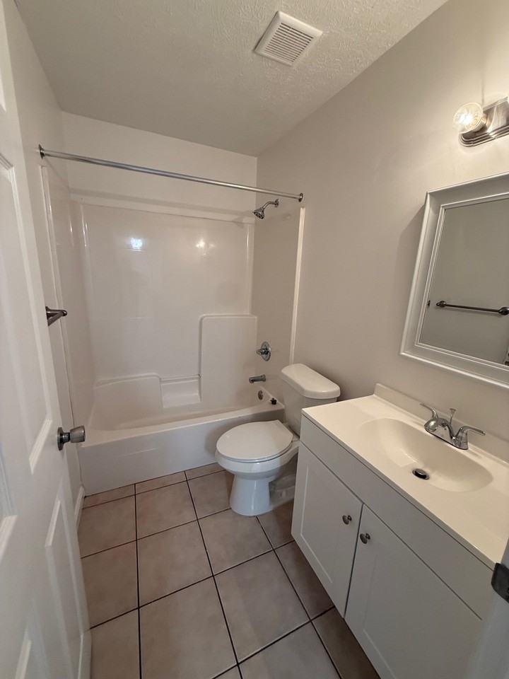 2605 Lagoon Knoll Drive #1 - Photo 7 of 9