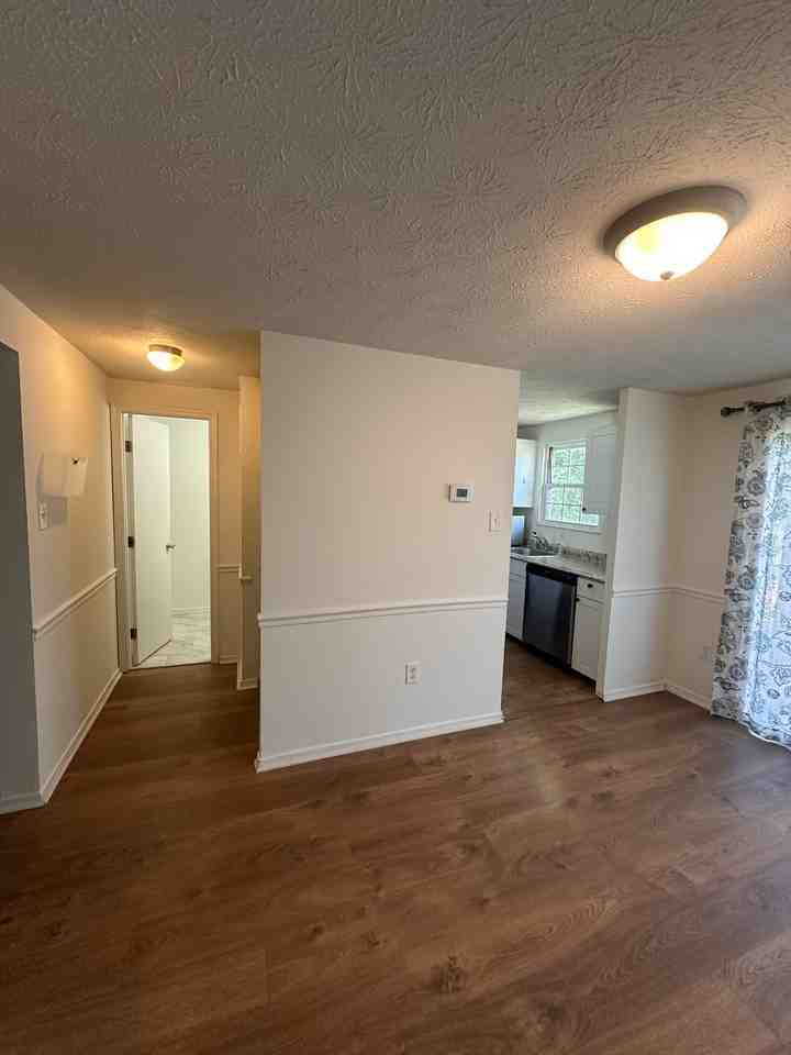 445 Heather Ridge Dr #1 - Photo 5 of 10