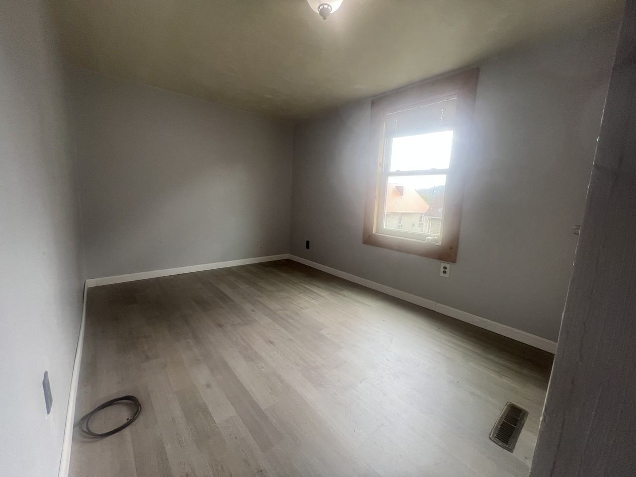 160 6th Street #1 - Photo 6 of 10