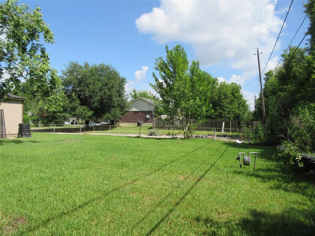 10601 Murr Way #1 - Photo 4 of 32