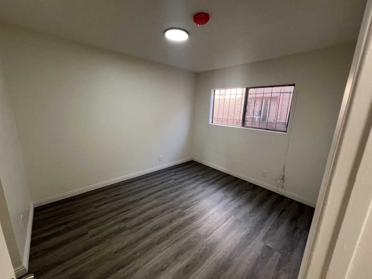 5961 South Harvard Boulevard #1 - Photo 2 of 12