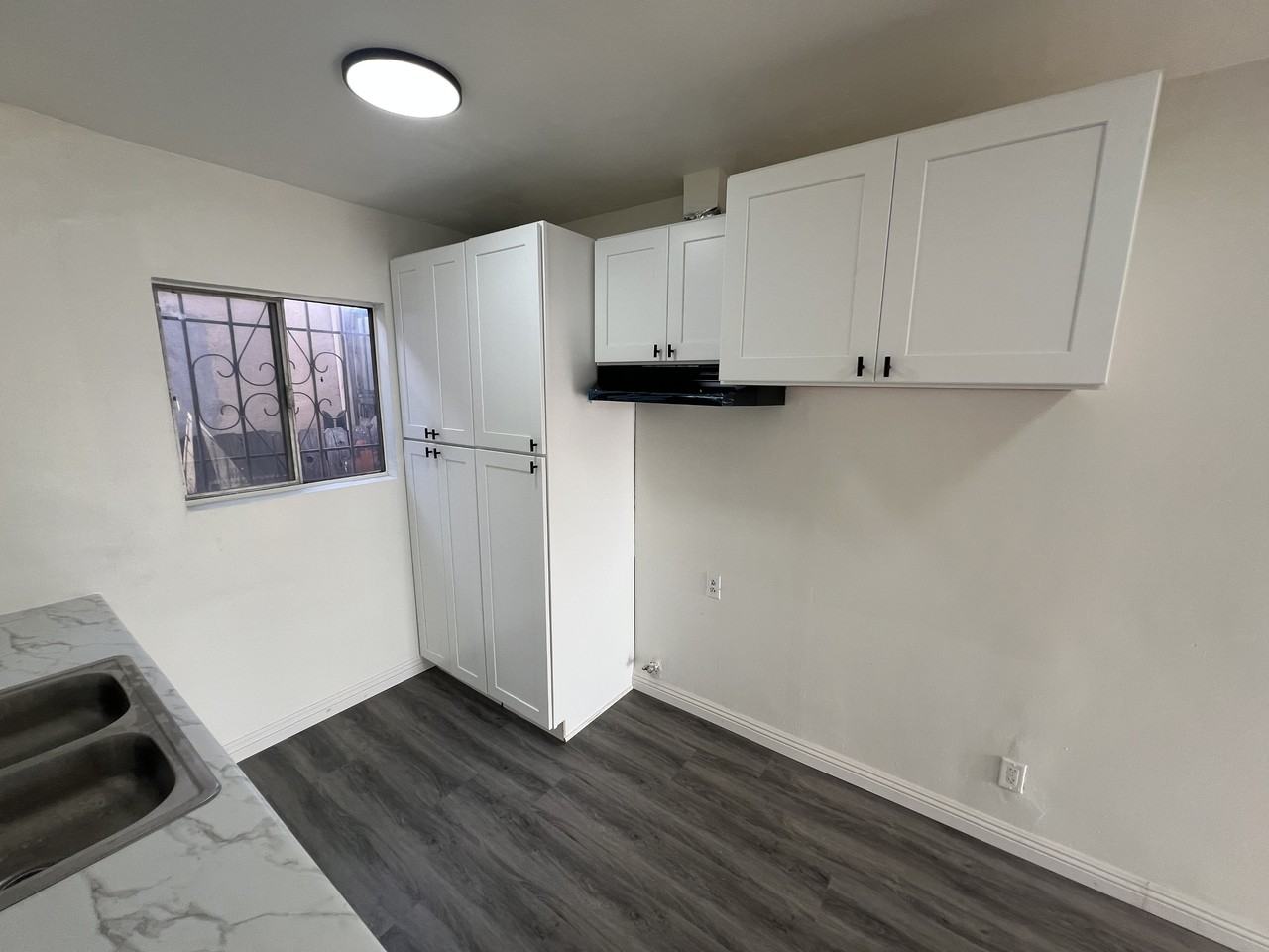 5961 S Harvard Blvd #1 - Photo 4 of 12