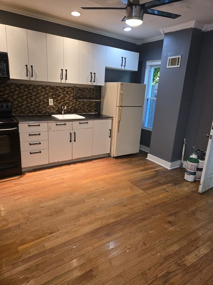 491 E Penn St #1 - Photo 4 of 17