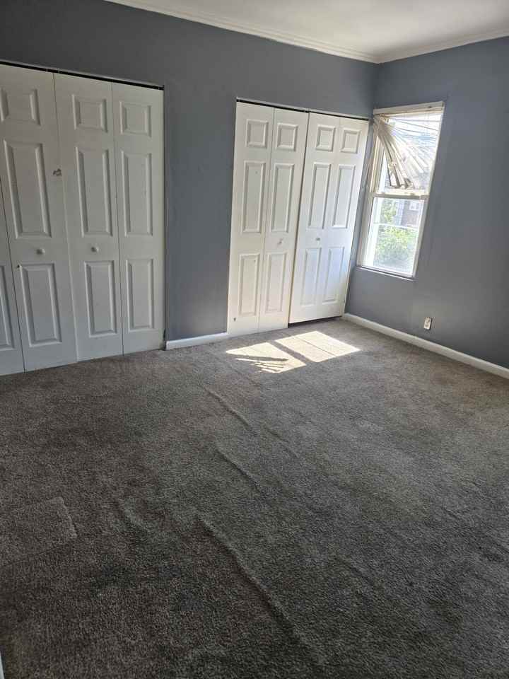 491 E Penn St #1 - Photo 6 of 17