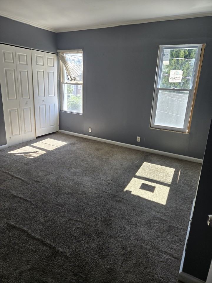 491 E Penn St #1 - Photo 7 of 17