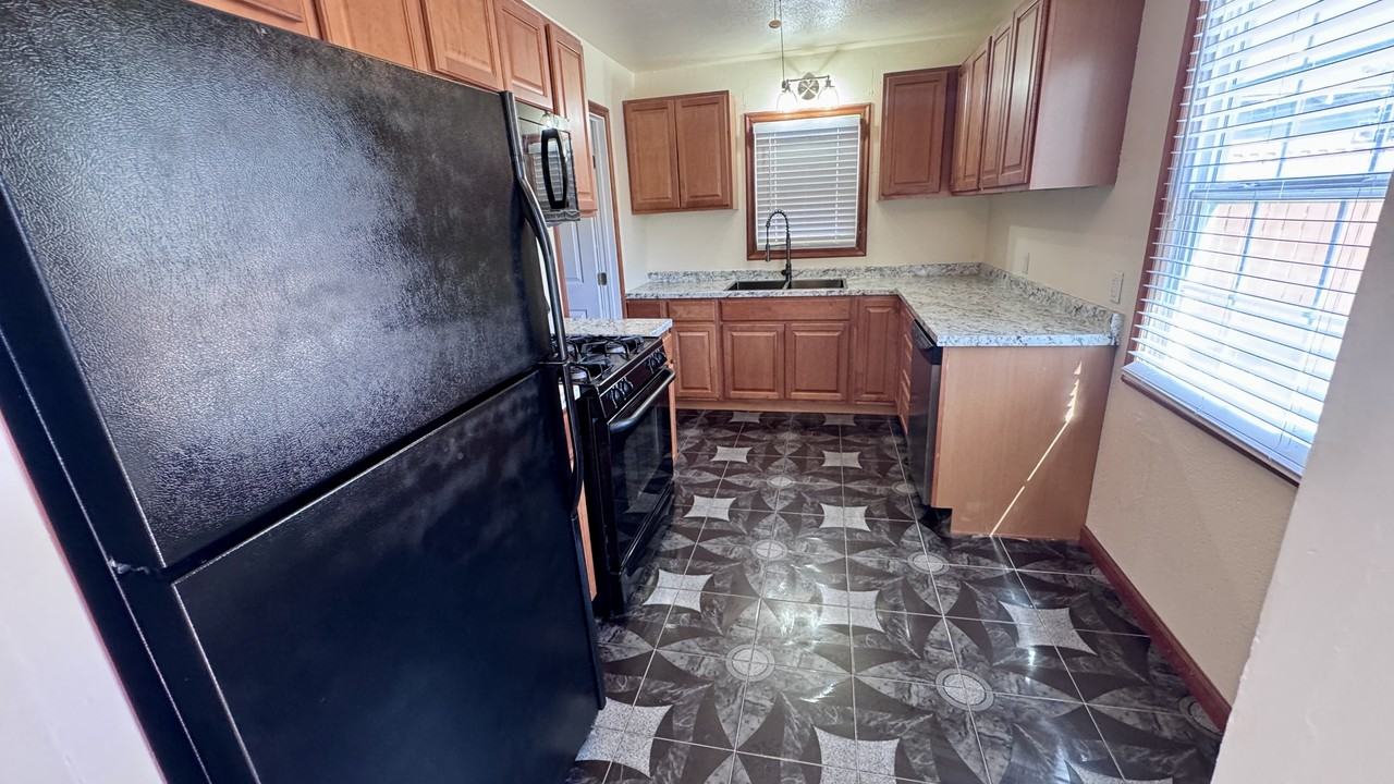 4208 20th Avenue #1 - Photo 6 of 11