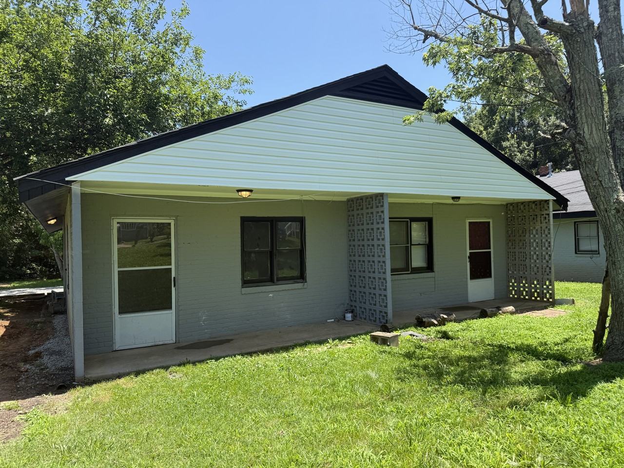 1001 Richland Street #B - Photo 2 of 9