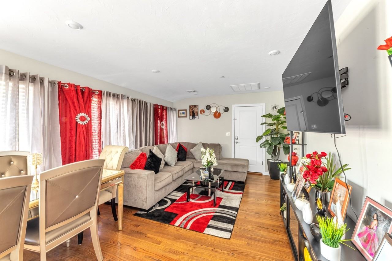 13 Pierce Street #5 - Photo 3 of 9