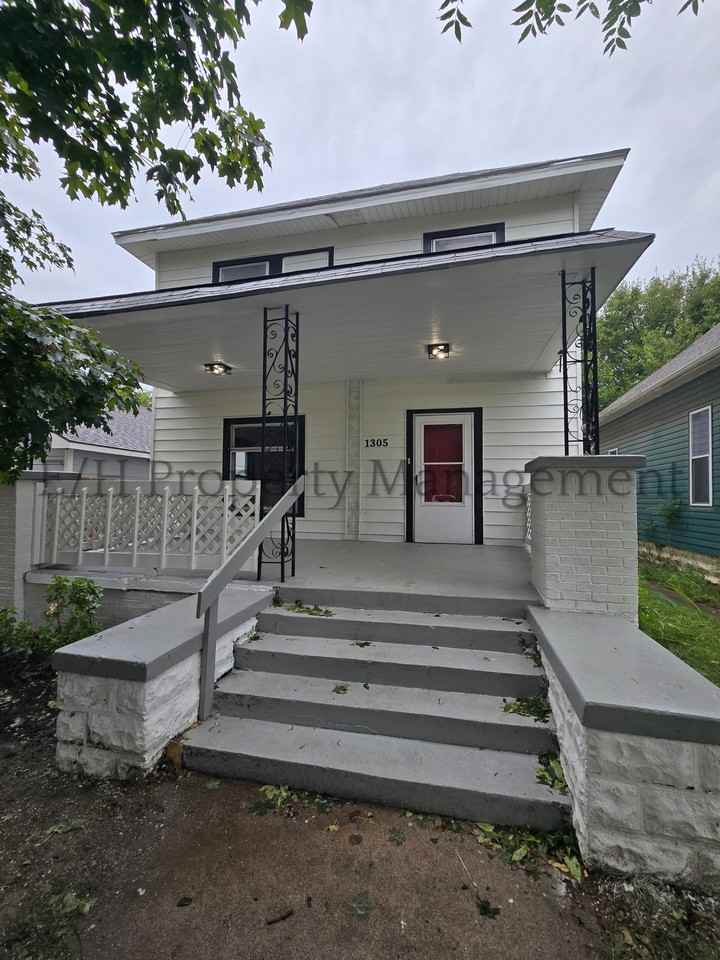 1305 South Water Street #1