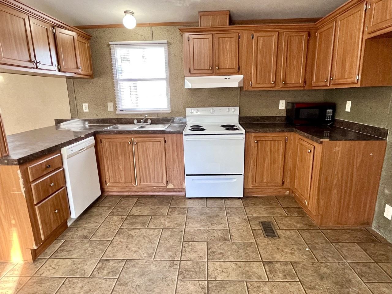 102 S 17th St #1 - Photo 2 of 9