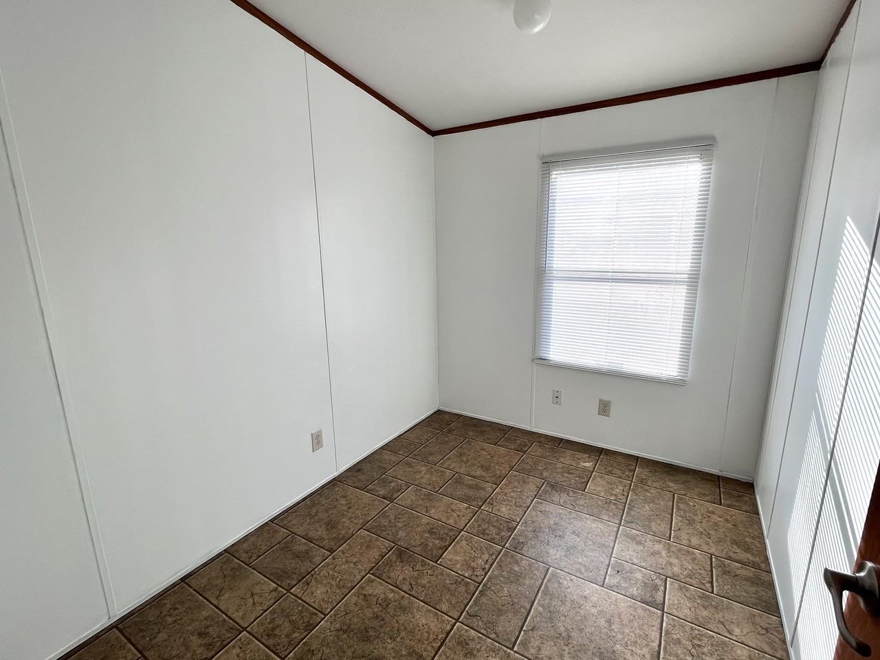 102 S 17th St #1 - Photo 5 of 9