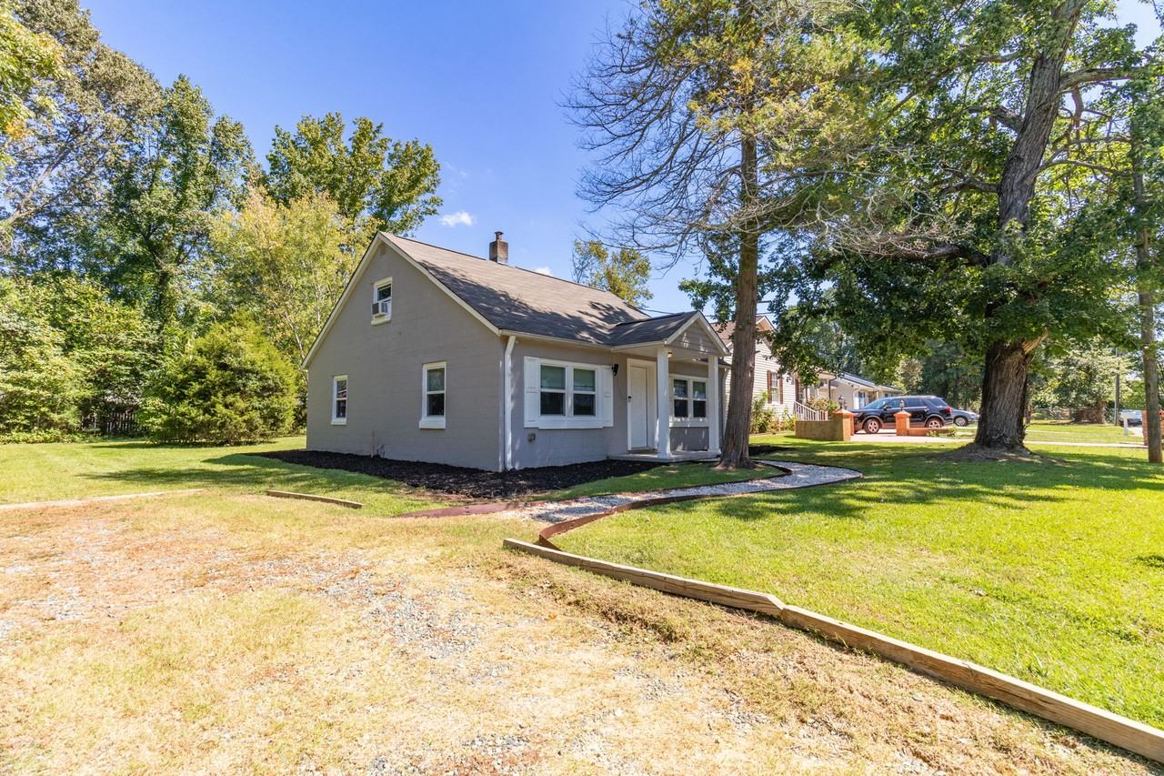 2510 Harley Dr #1 - Photo 5 of 28