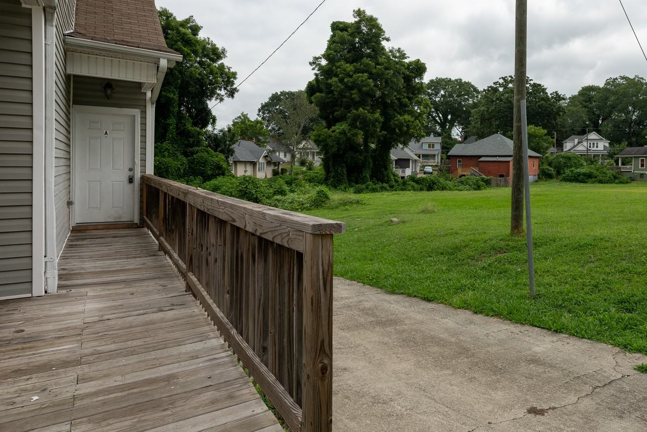 1607 Ralph David Abernathy Blvd Sw #A - Photo 2 of 12